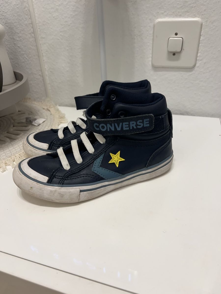Converse Scarpe per ragazzi: CONVERSE LEDER SNEAKERS NAVY GR 30 – Usato da Basel venduto da theo-g77