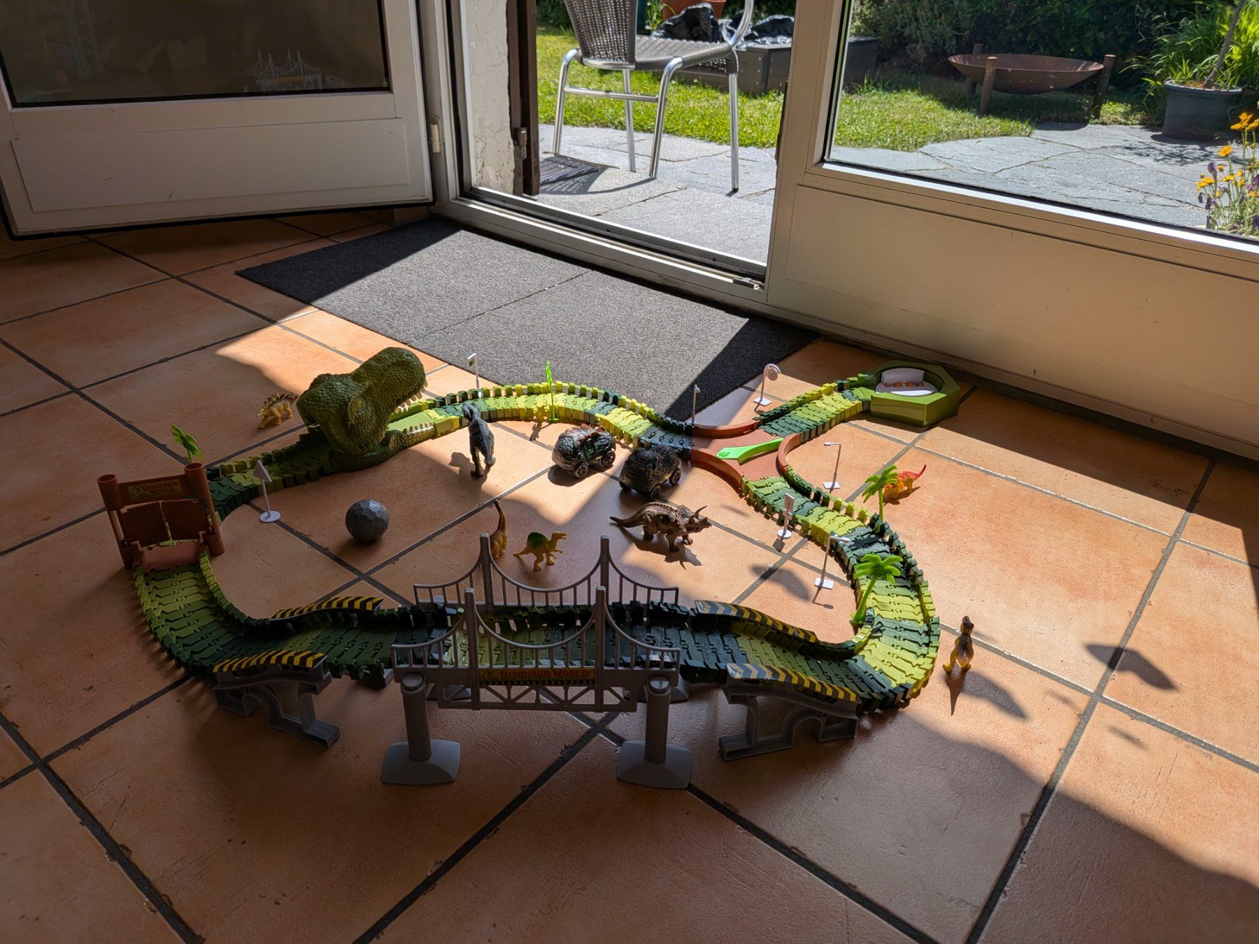 Piste: Dinorennbahn mit flexiblen Schienen – Usato da Zollikon venduto da Brassbell 1