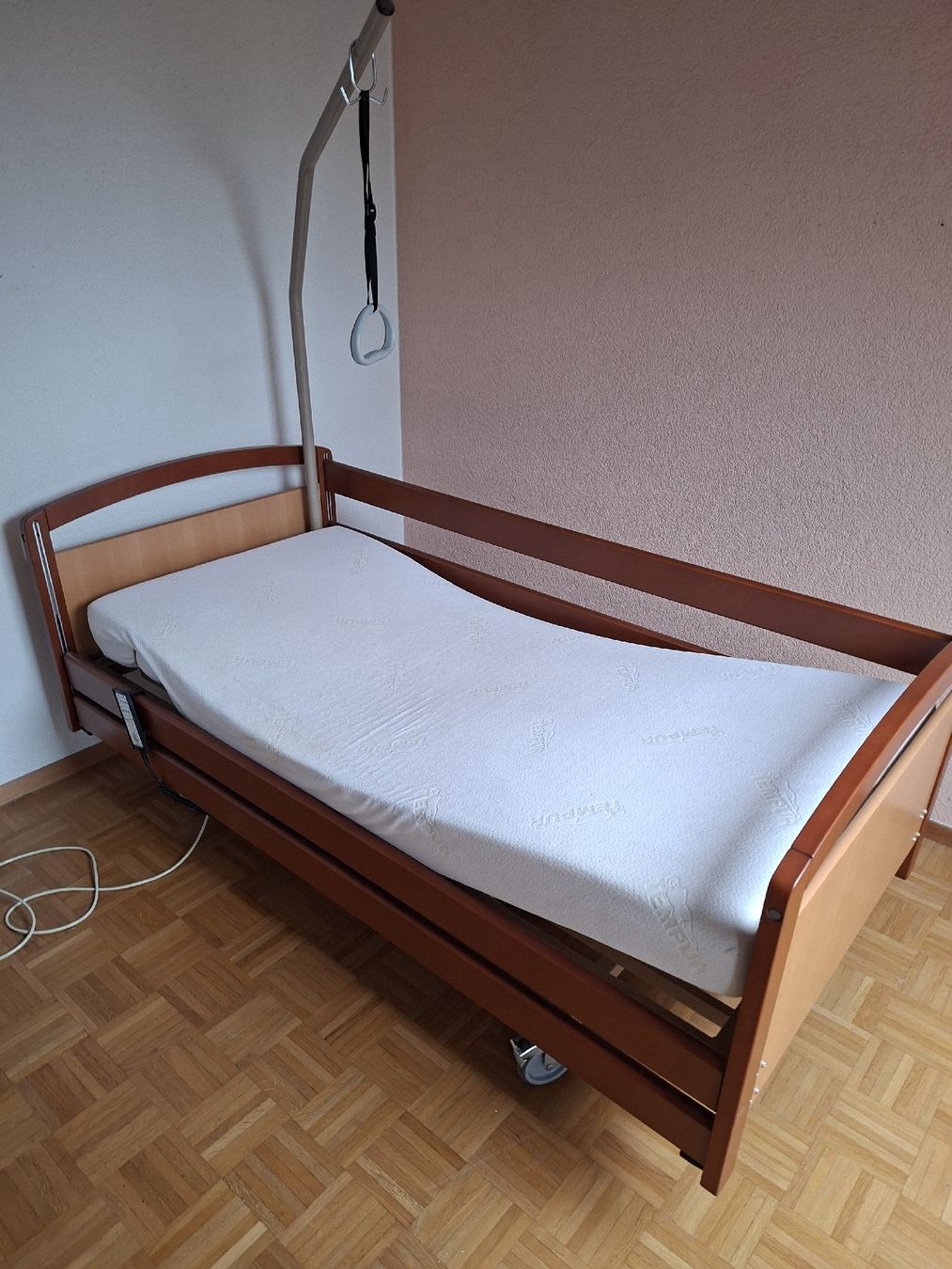 Prodotti di pulizia: pflegebett  – Usato da Biberist venduto da Jaset 1