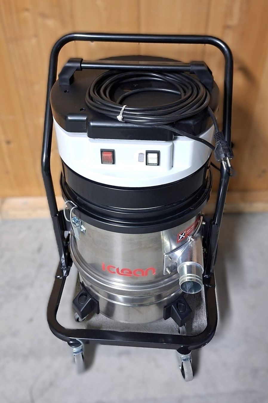 Staubsauger & Zubehör: Occasion Industriesauger SE 220 ICLEAN – Gebraucht aus Weite von SEWEITE76 2