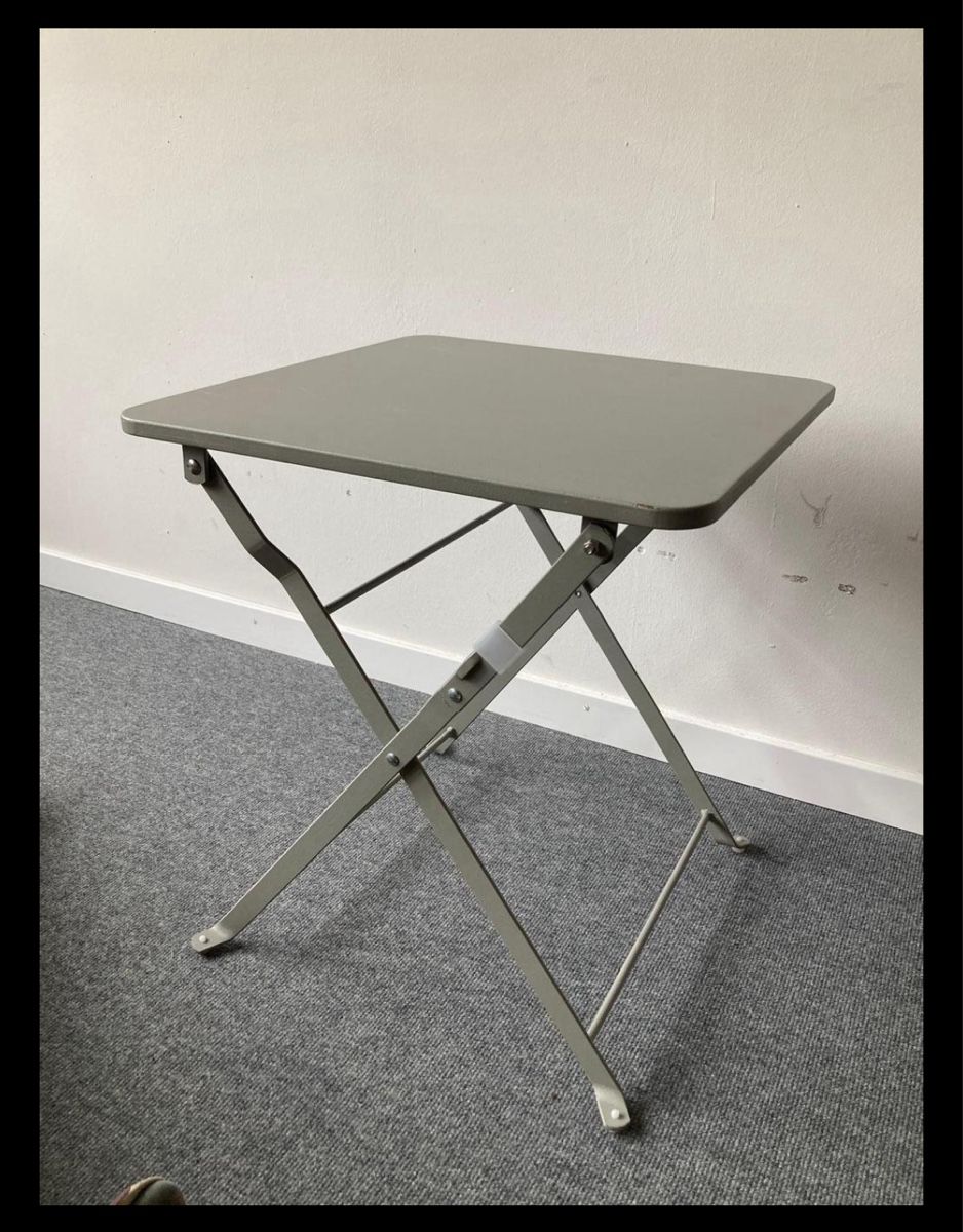 Tische: Folding camping table, grey, like new! – Gebraucht aus Mehlsecken von Reymau
