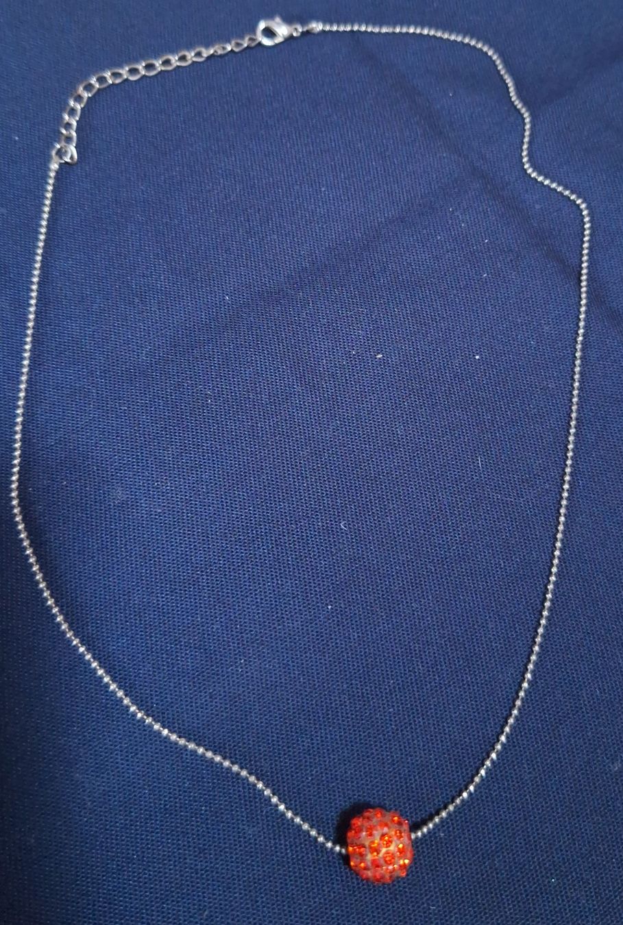 Catenine: Collier avec pendentif boule strassée orange – Usato da Tannay venduto da v1n1p00h
