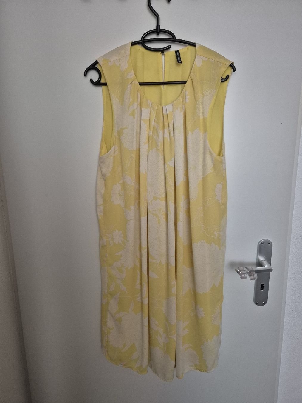 Robes: Kleid L – D'occasion à Würenlingen par kuh33