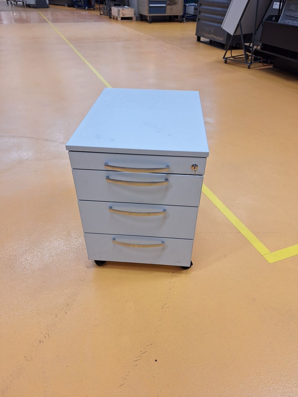 Korpus: Rollcontainer – Gebraucht aus Frutigen von orpaw