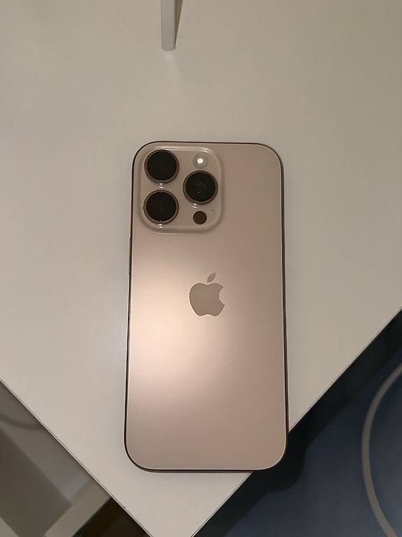 Handys / Smartphones: 256GB Iphone 16Pro – Gebraucht aus Schötz von 2jessi1