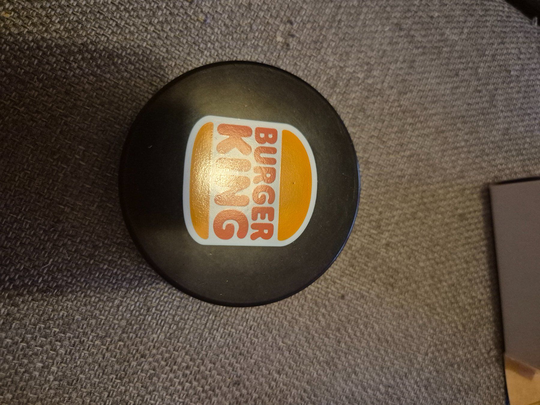 Spielzeuge: Burger king puck – Gebraucht aus Oberriet SG von Hallo_du01 1