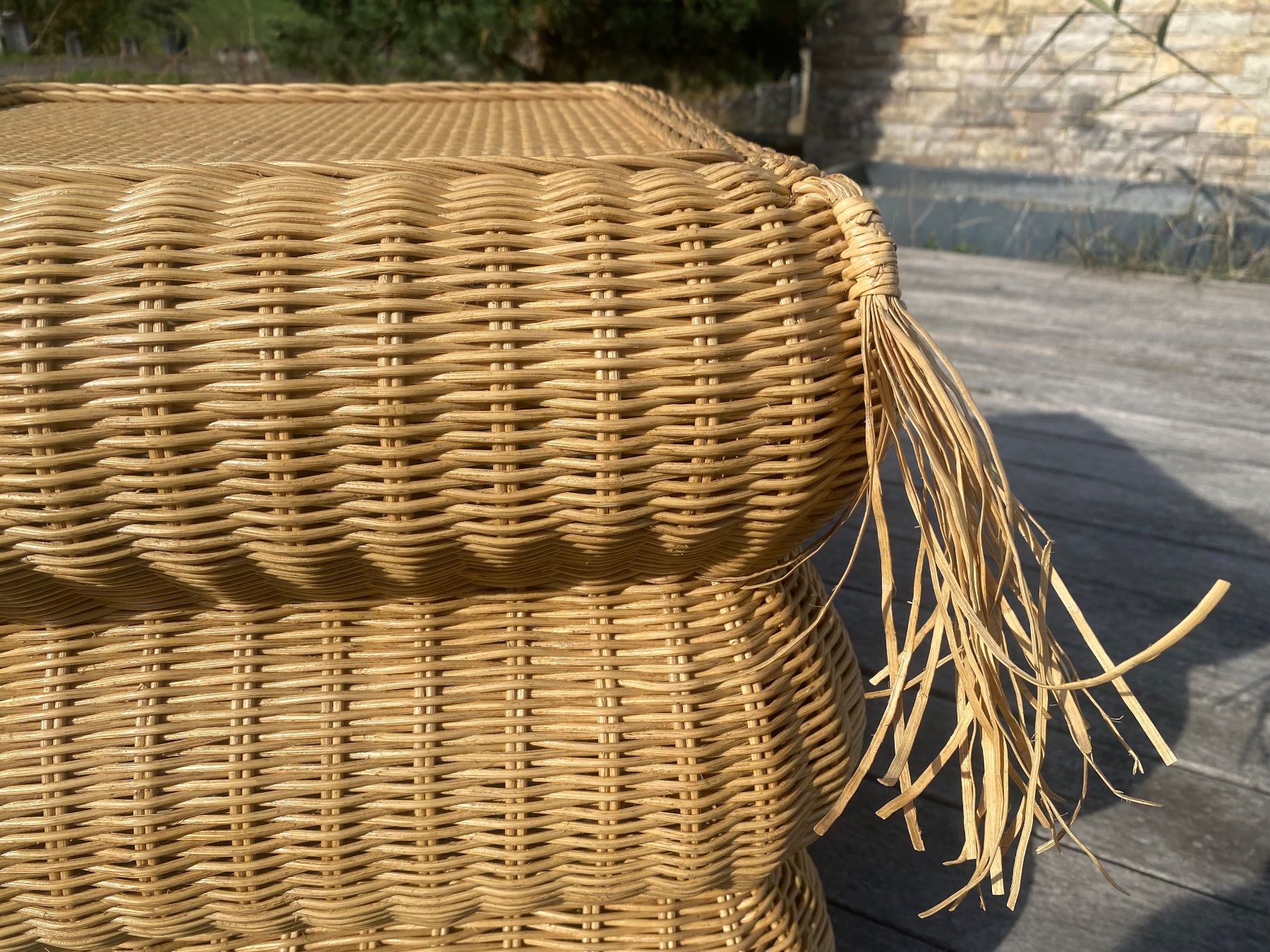 Hocker: Handgeflochtener Rattan Hocker oder Beistelltisch – Gebraucht aus Ballwil von ClassicGallery 5