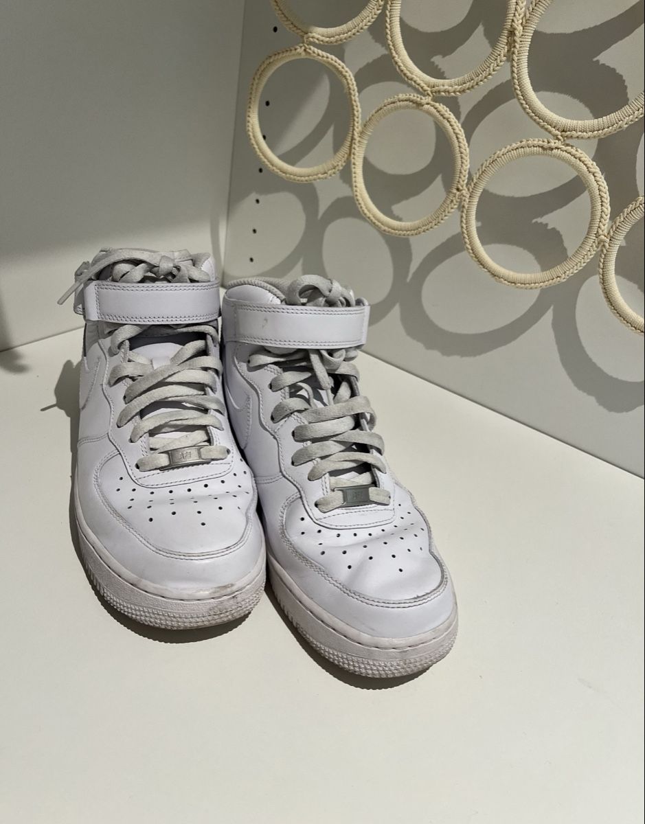 Nike Scarpe da donna: Nike Air Force 1 Mid Weiss – Nuovo (secondo la descrizione) da Neerach venduto da lin_2k7j