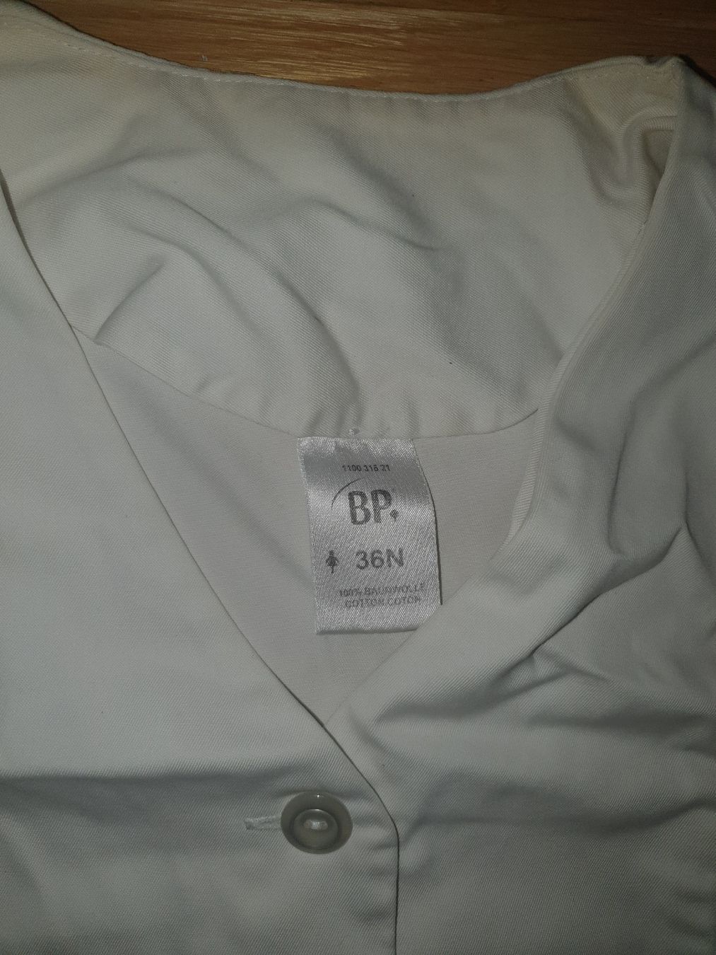 Altro per Abbigliamento & Protezione sul lavoro: BP Damenkasack weiss, Grösse 36 – Usato da Moosseedorf venduto da Sonnenschein.. 1