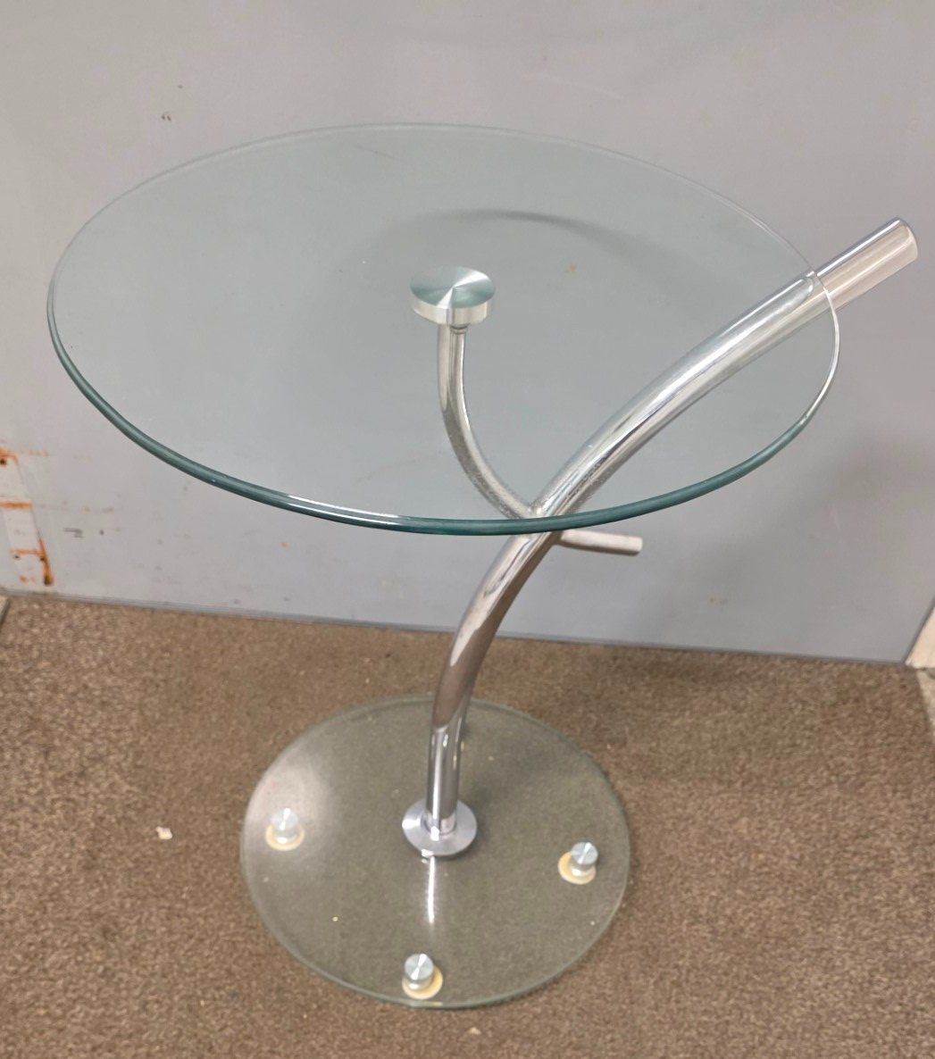 Tables: Stilvoller Design-Beistelltisch Glas & Chrom – D'occasion à Flums par Flumsantik 2