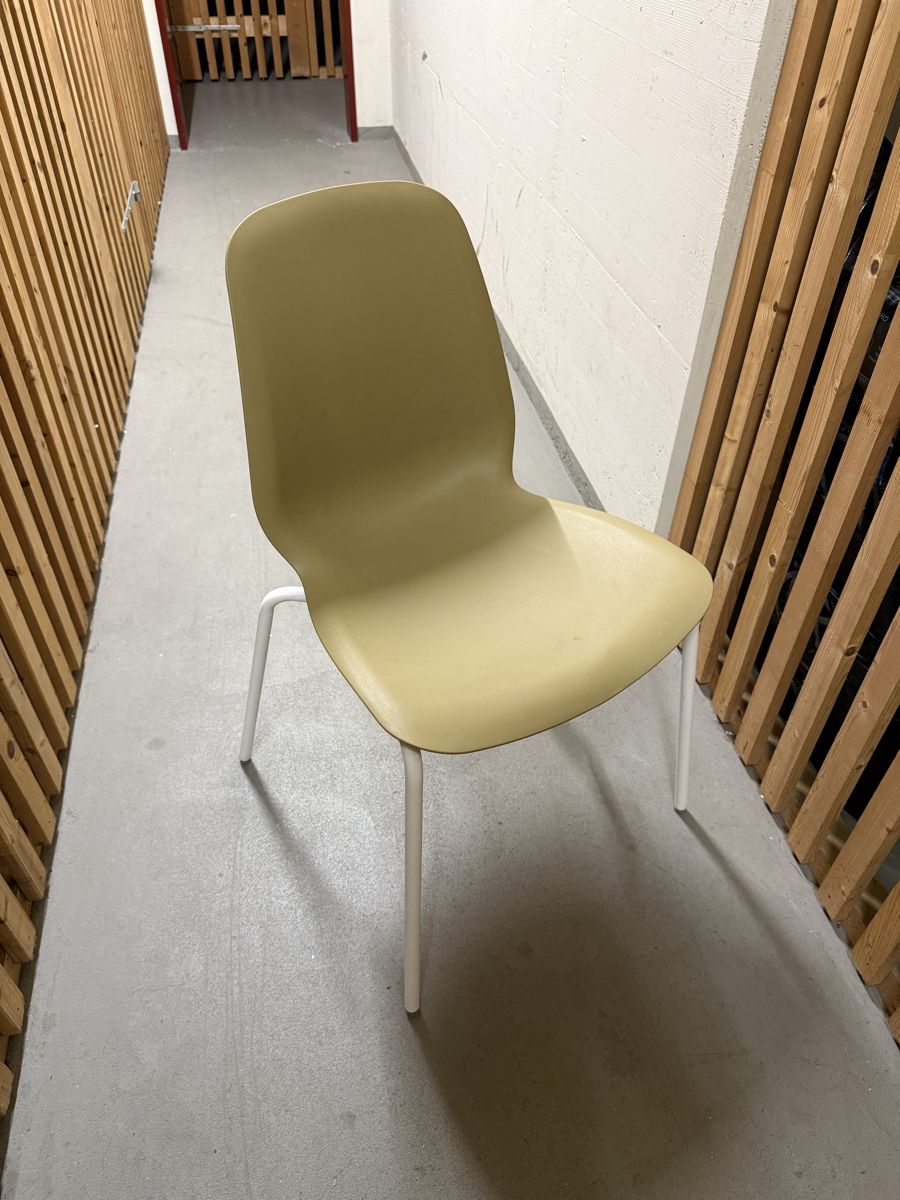 Stühle: Stuhl  – Gebraucht aus Kloten von pau_w2ck