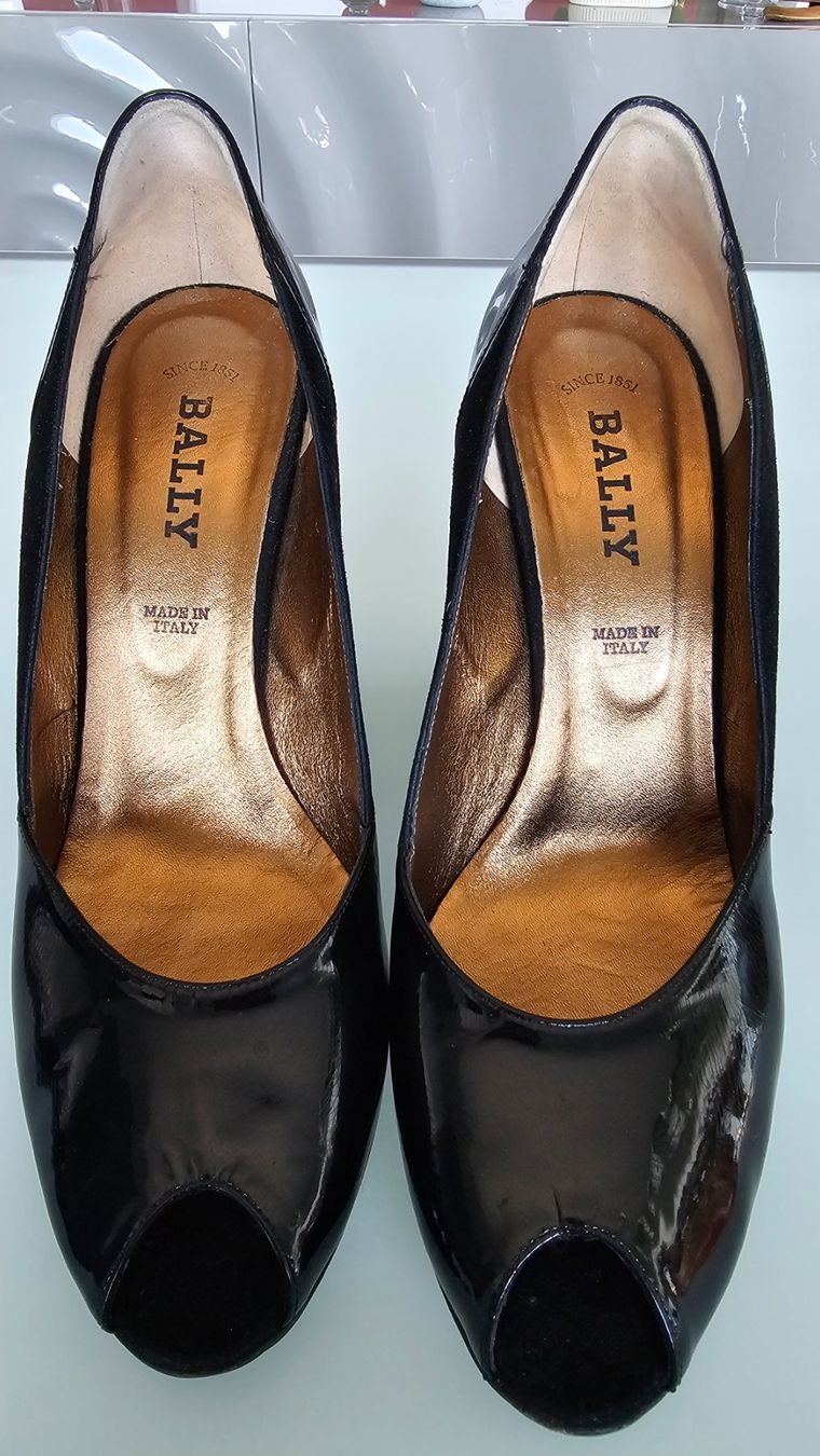 Bally Scarpe da donna: Bally Escarpins ouverts devant noir cuir verni daim T.40 – Usato da Nax venduto da mojy 5