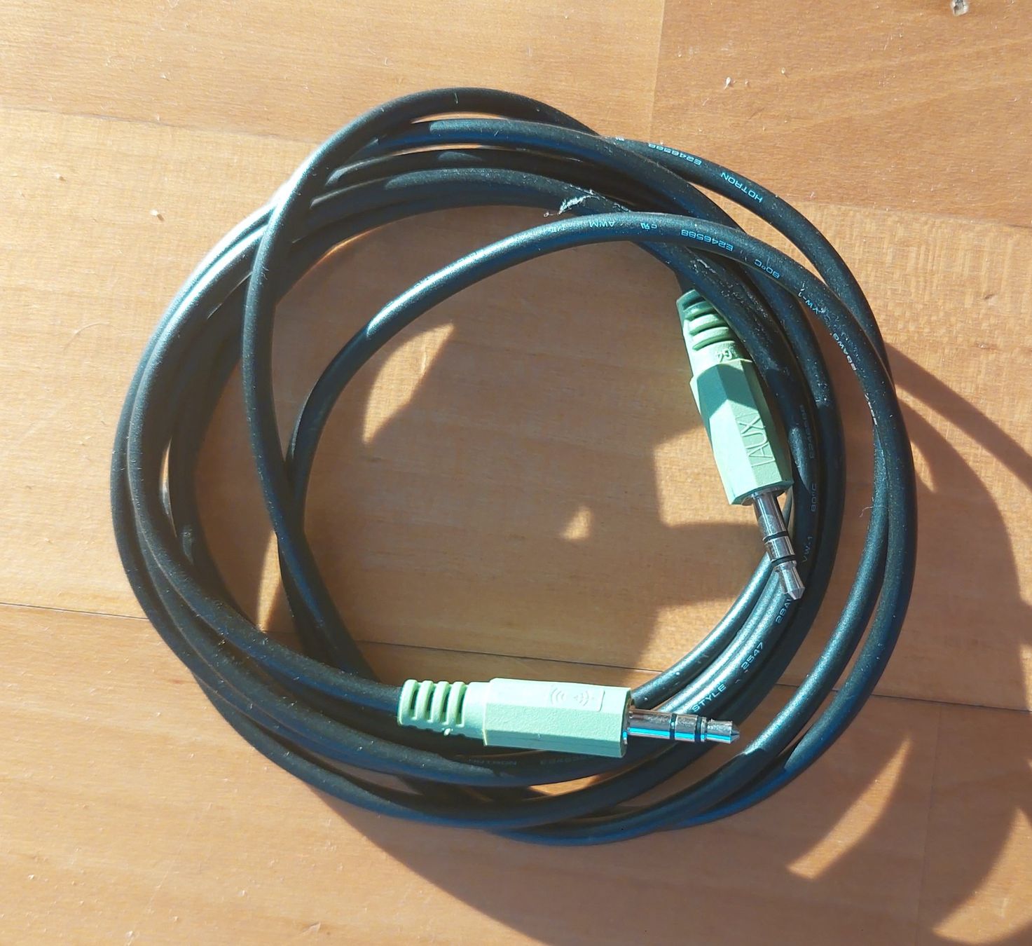 Kabel: AUX Kabel - 3.5mm Klinkenstecker 180 cm – Neu (gemäss Beschreibung) aus Rüti ZH von akazia2