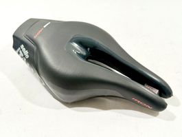 Selle Italia IRON EVO Carbon Tri Sattel 218g neuwertig 2602