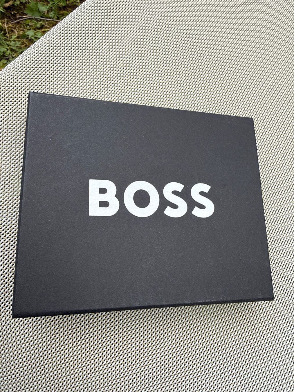 Hugo Boss Portafogli: Porte monnaie BOSS neuf – Nuovo e nell'imballaggio originale da St imier venduto da sav_bjf9