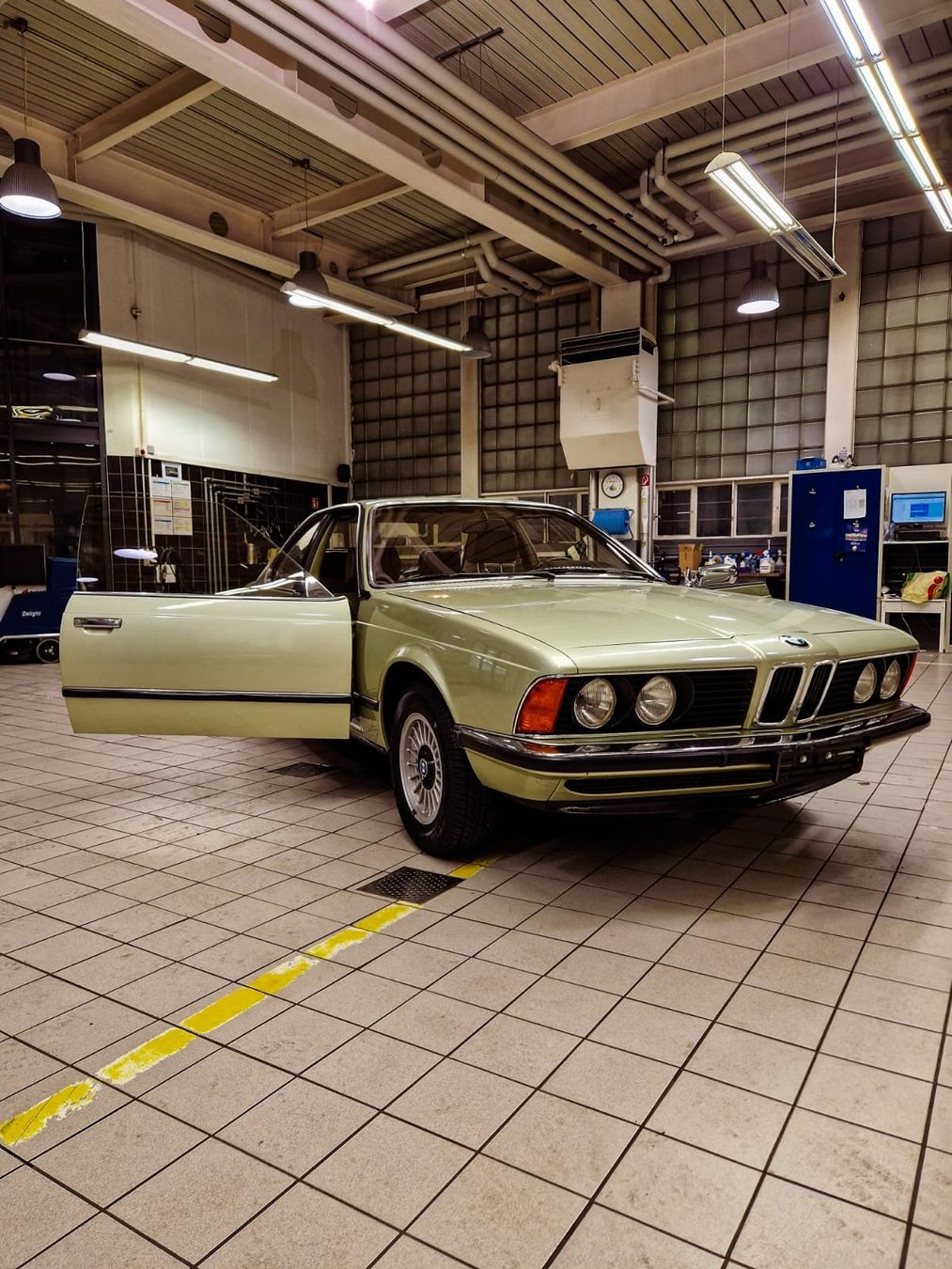 BMW Automobili: BMW 630 CS E24 Resedagrün Veteran Oldtimer Antik – Usato da Bubikon venduto da Cila_versand