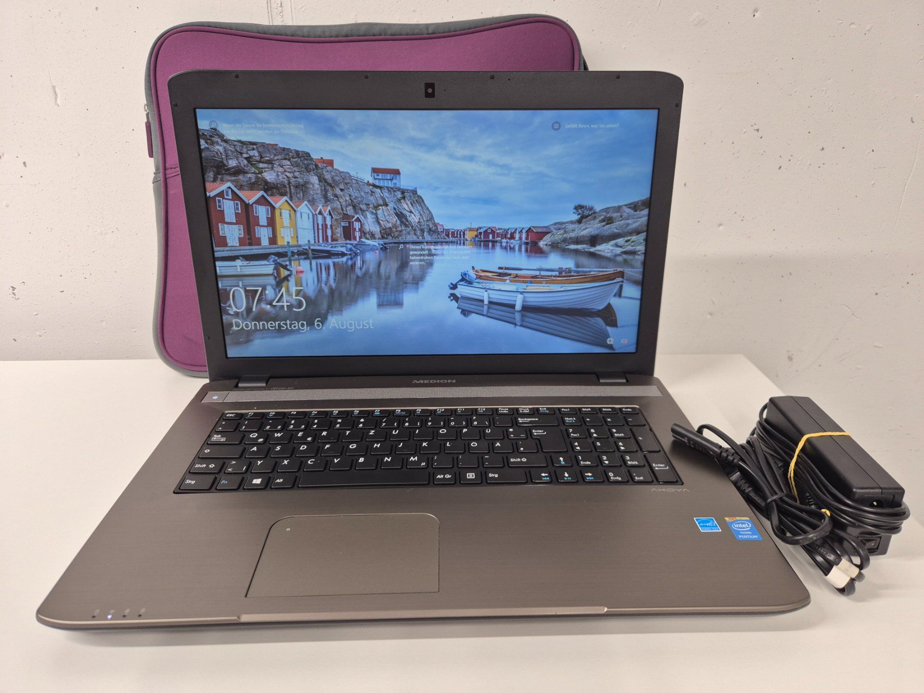 Medion Portables: Medion Akoya Notebook 17.3 Zoll – D'occasion à Sitterdorf par Lenggi7