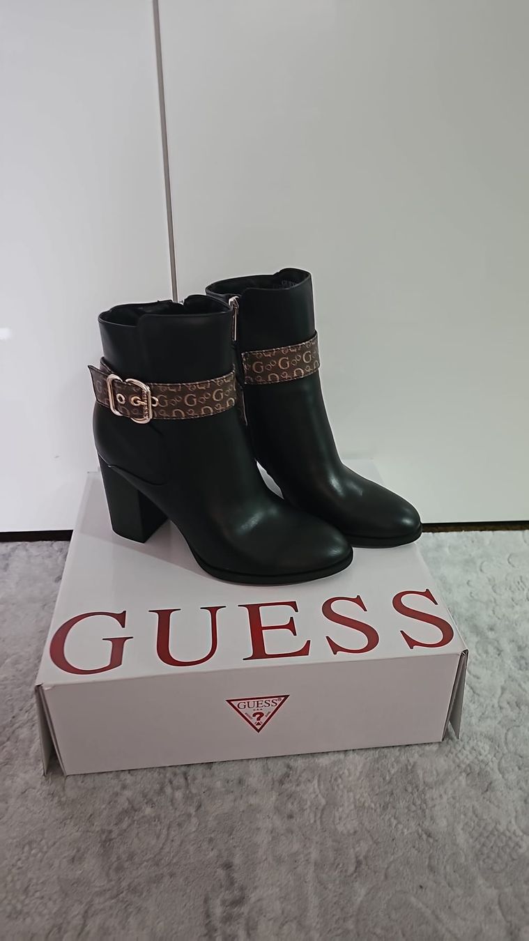 Chaussures femmes: GUESS DAMEN STIEFELETTEN – Neuf avec emballage d'origine à Zürich par 5183840711 2