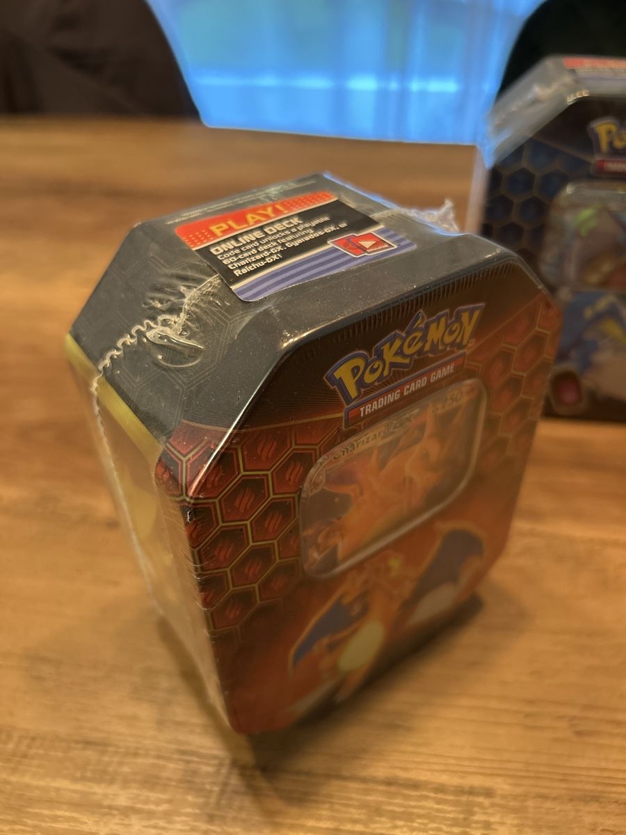 Pokémon Sammelbilder & Trading cards: Hidden Fates Tins – Neu und originalverpackt aus Stüsslingen von  1