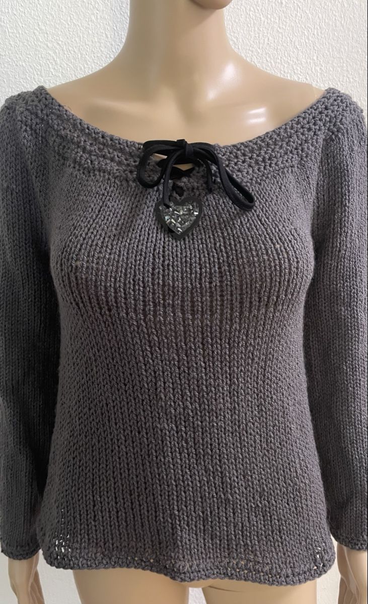 Maglioni & Felpe: Damen Pullover grau mit Herz-Applikation Grösse M – Nuovo e nell'imballaggio originale da Au ZH venduto da Jaggy4 3