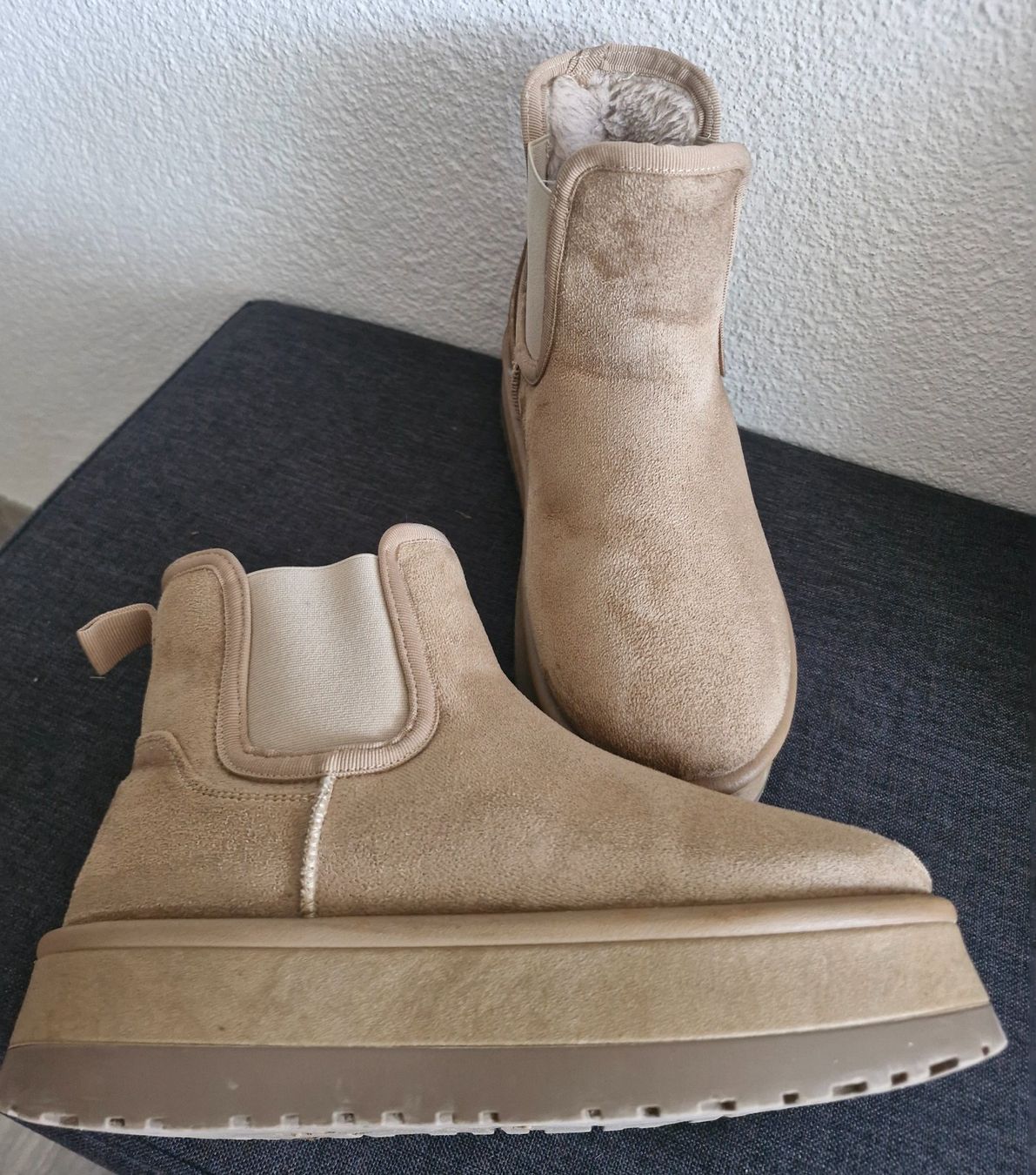 Scarpe da donna: Moderne Damen Winter Boots, 100% Zustand – Usato da Rorschacherberg venduto da gej_lg25 1