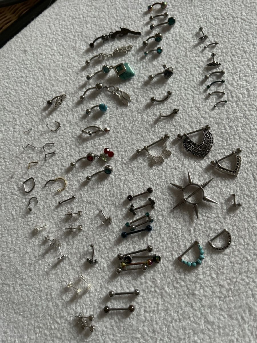 Autres bijoux: Piercing Schmuck Set Konvolut gebraucht – D'occasion à Selzach par mar_y2pd