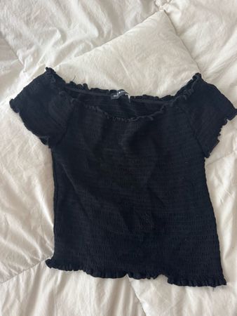 Haut Brandy Melville noir élastique bon etat général