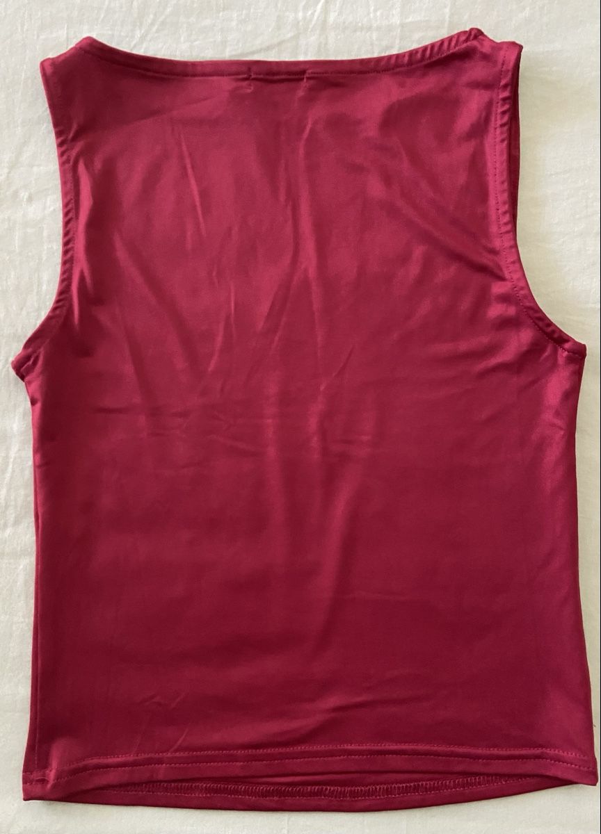 Stradivarius Top: Top bordeaux Stradivarius, S – Nuovo (secondo la descrizione) da Moutier venduto da chicboutique 1