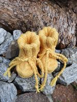 Finkli / Babyfinkli handgestrickt gelb