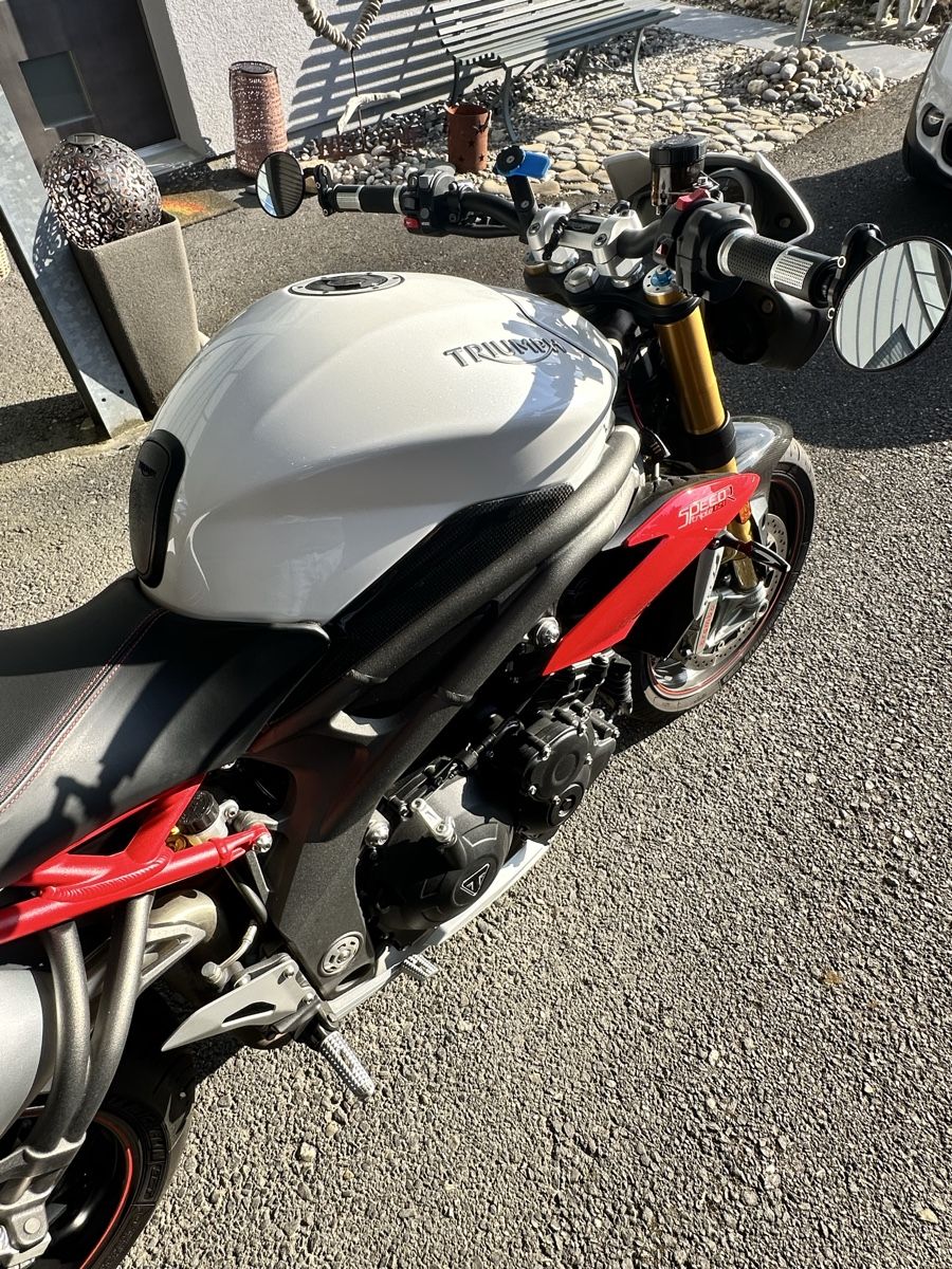 Strada: Triumph Speed Triple 1050 R – Usato da Wileroltigen venduto da torro11 2