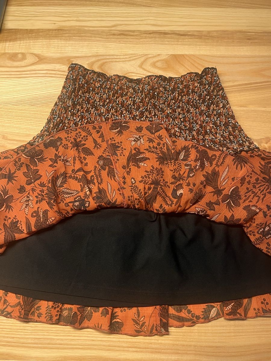 Zara Gonne: Zara skirt – Nuovo (secondo la descrizione) da Erlenbach ZH venduto da Ma.Pi 3