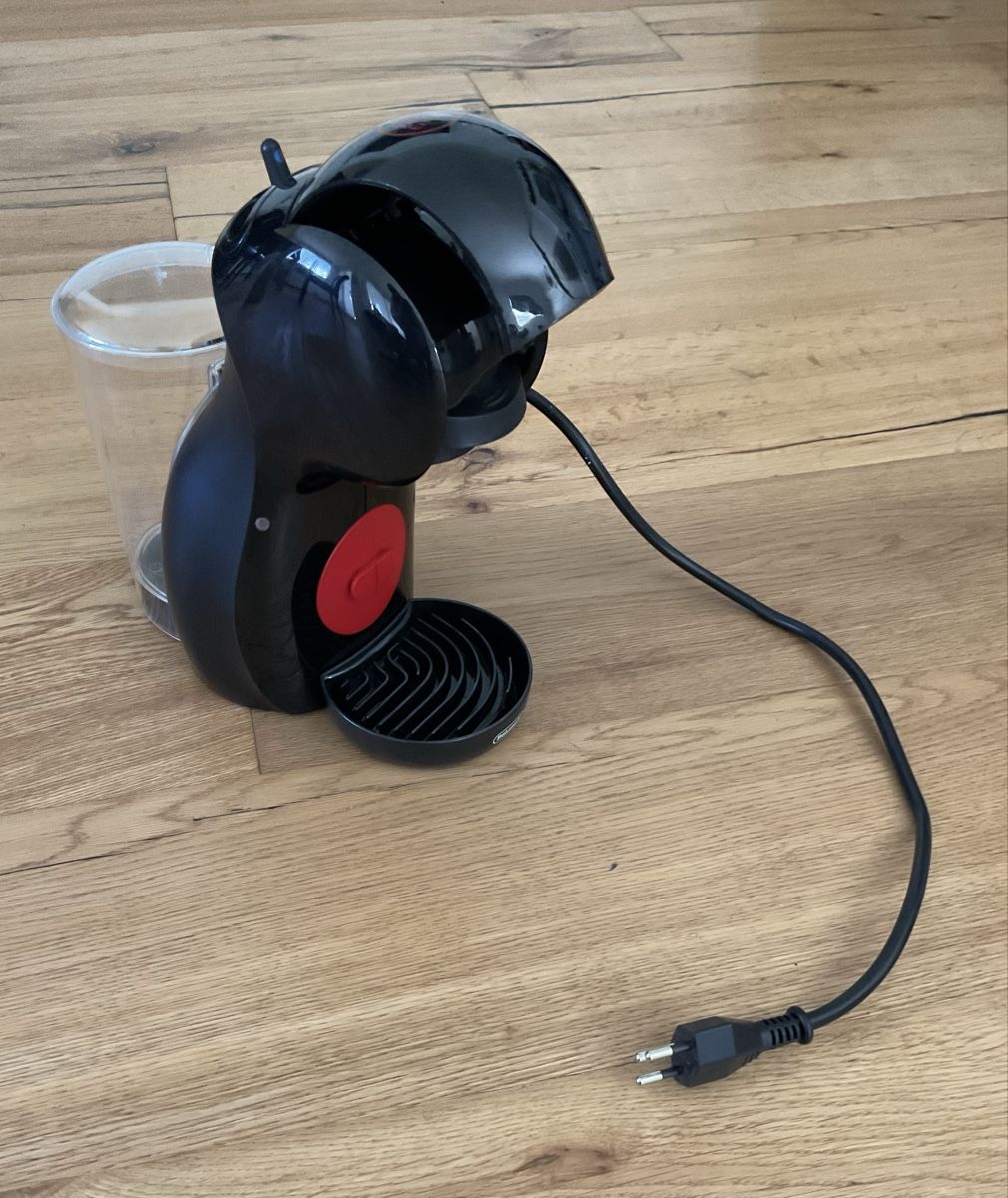 De'Longhi Macchine per caffè & Macchine per espresso: Nescafé Dolce Gusto Kaffeemaschine - Top! – Usato da Jegenstorf venduto da BAVARIA4CH