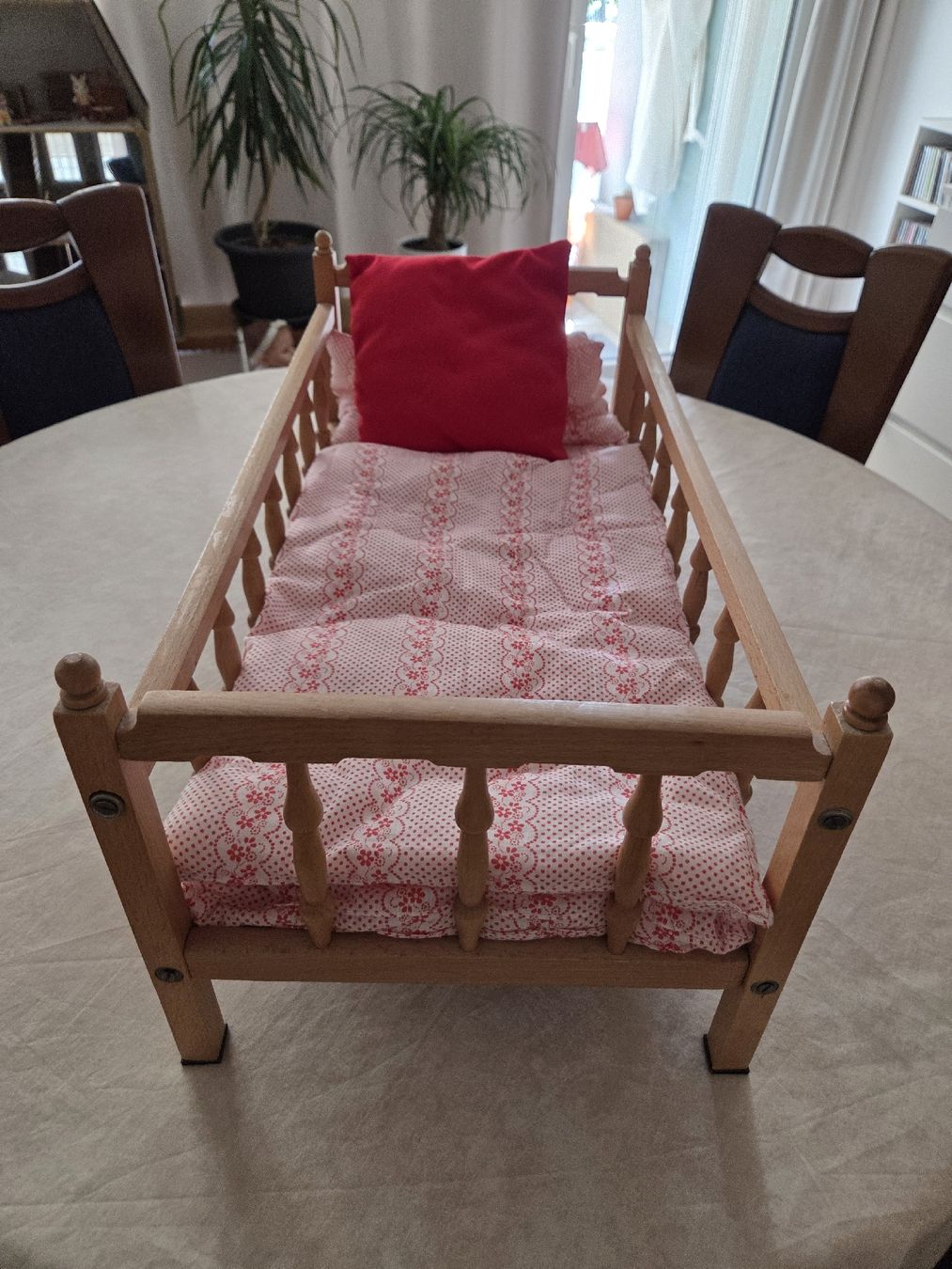 Spielzeuge: Puppenbett – Gebraucht aus Grenchen von pici04 1