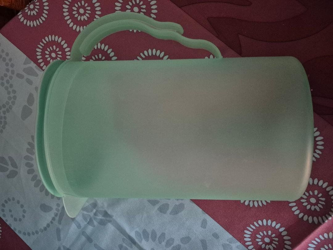 Tupperware Caraffe: Pichet tupperware avec couvercle vert menthe 2L bon état – Usato da Lausanne venduto da Nerfert 1