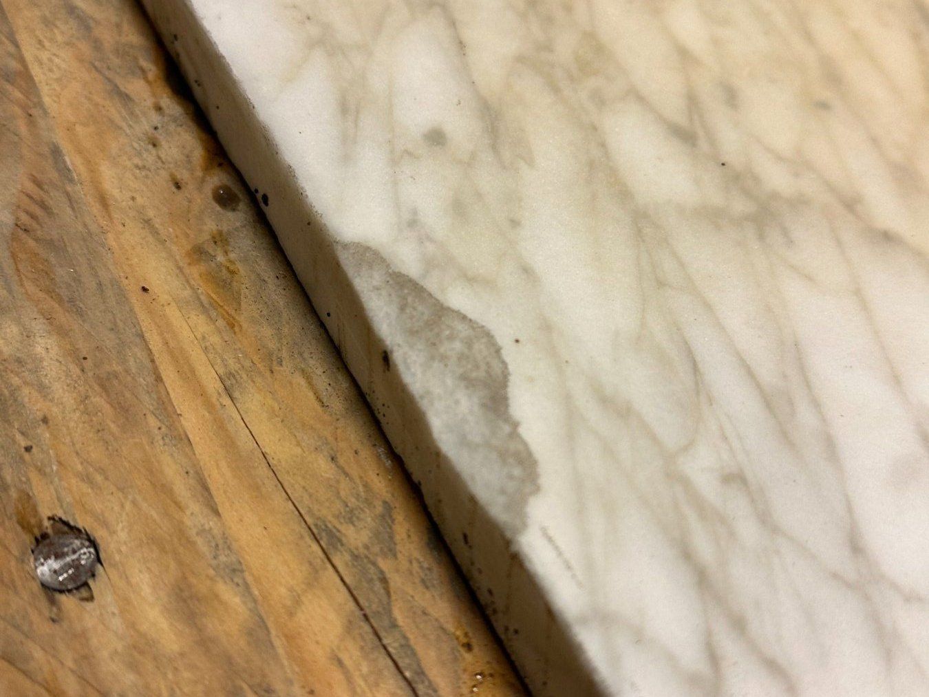 Servierplatten: Marmorplatte weiss mit Adern 55x110cm, Steinplatte – Gebraucht aus Luzern von Lager6640 7