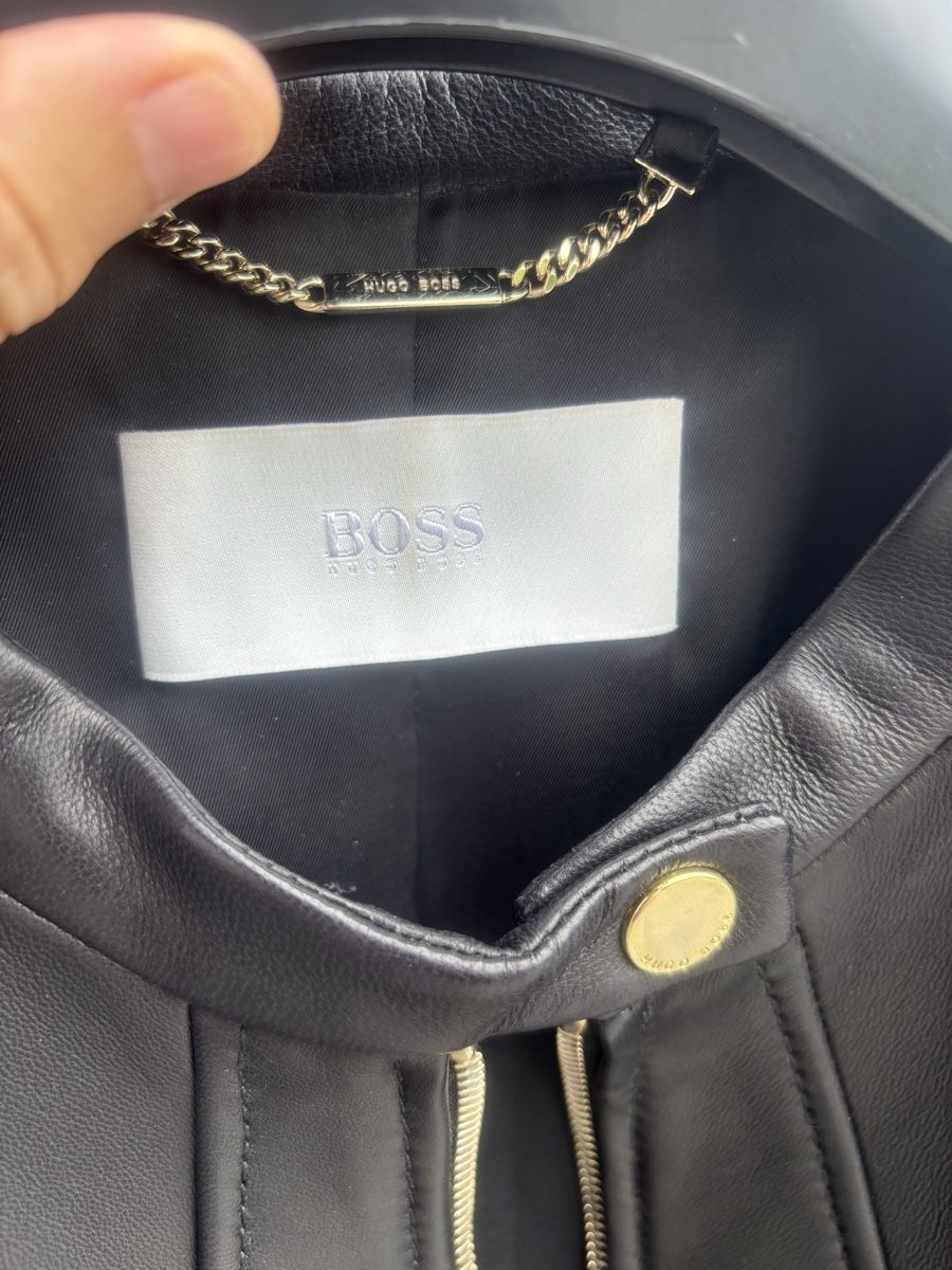 Hugo Boss Jacken: Hugo Boss - veste cuir souple – Gebraucht aus Chamby von vuittonista 4