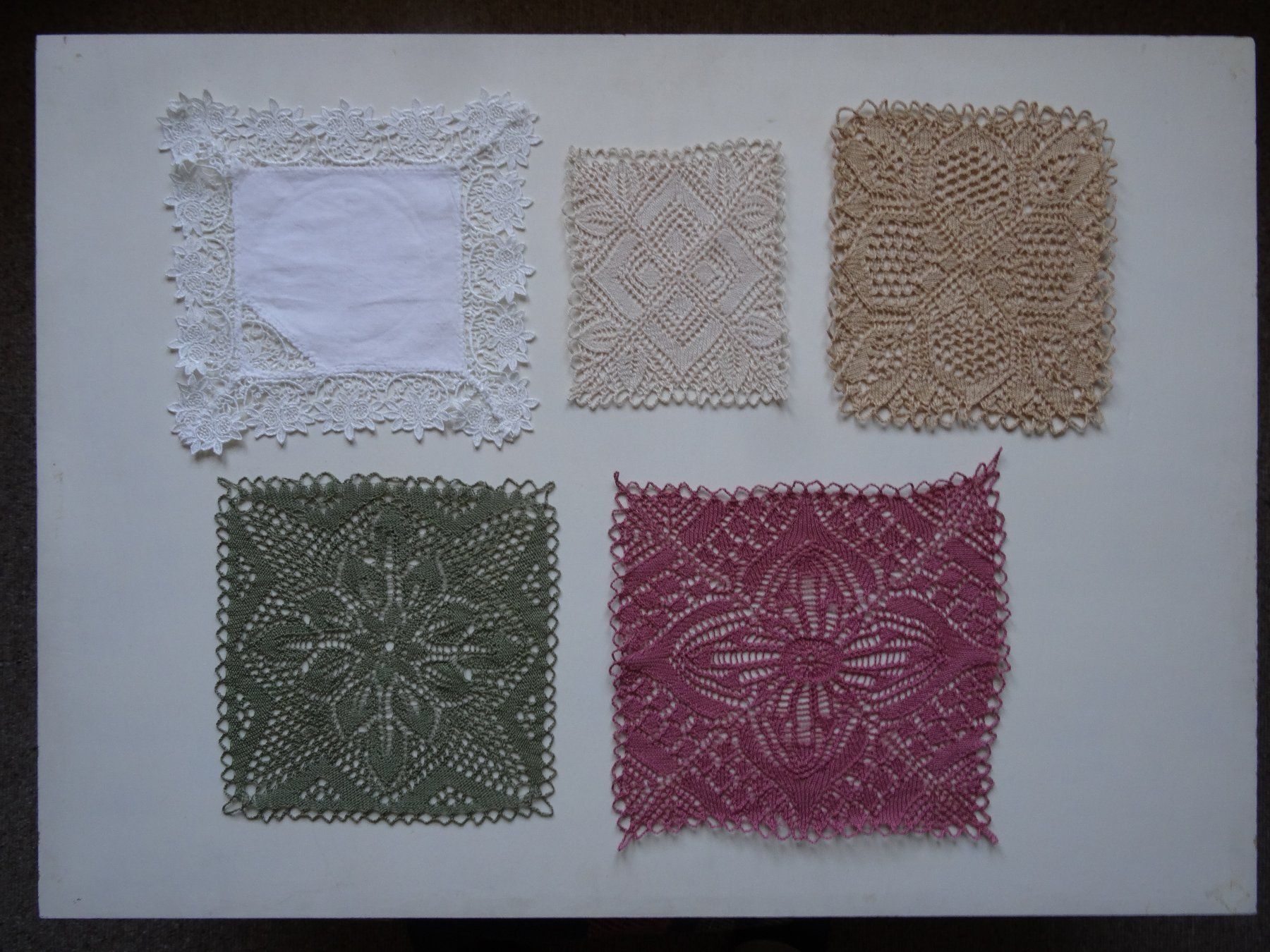 Tutte le decorazioni: Sammlung Kunststricken / Kunststrick-Decken / Handarbeit – Usato da Zimmerwald venduto da ver_69wh 3
