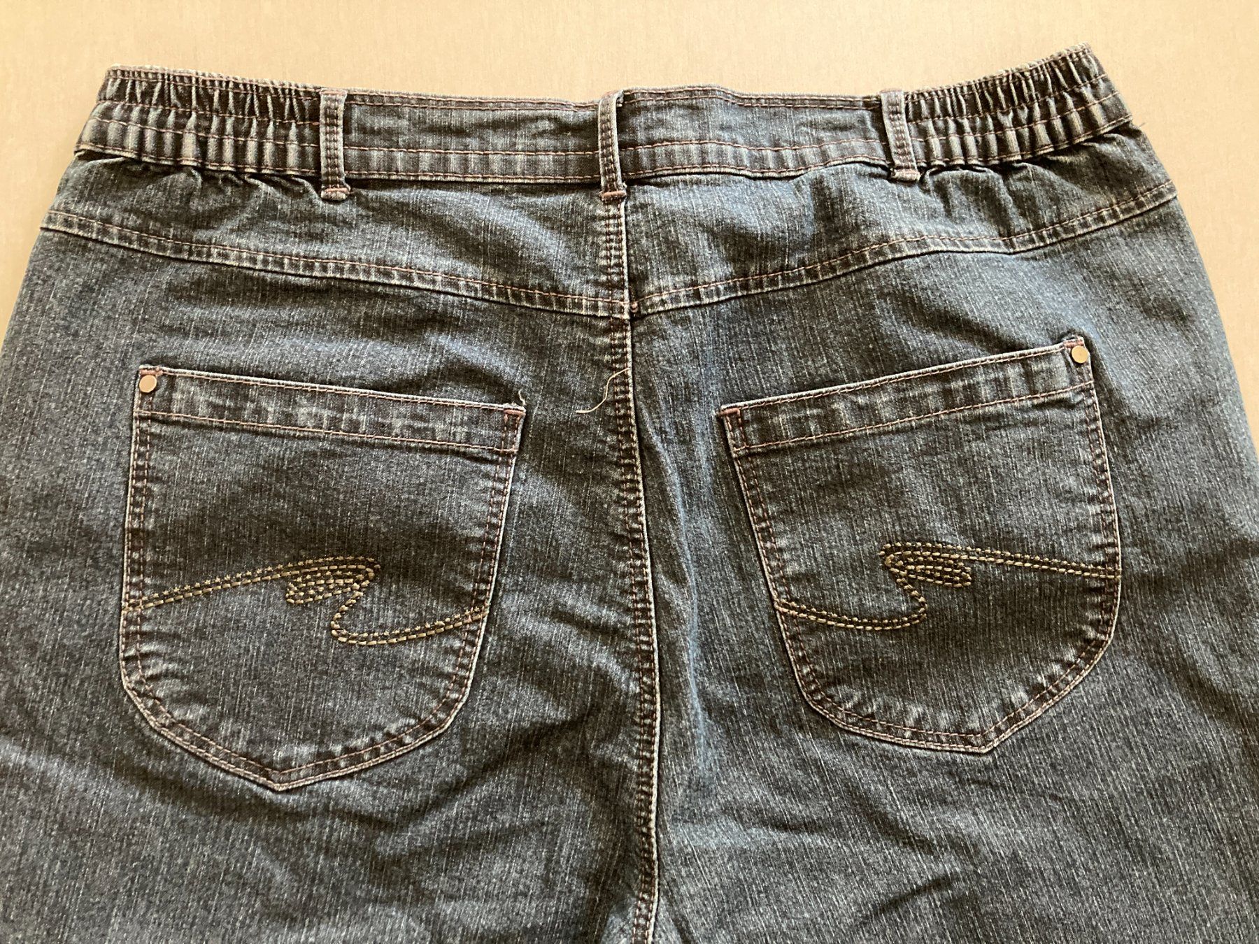 Jeans: Charles Vögele Capri Jeans, Gr. 42 – Gebraucht aus Obfelden von miau68 4