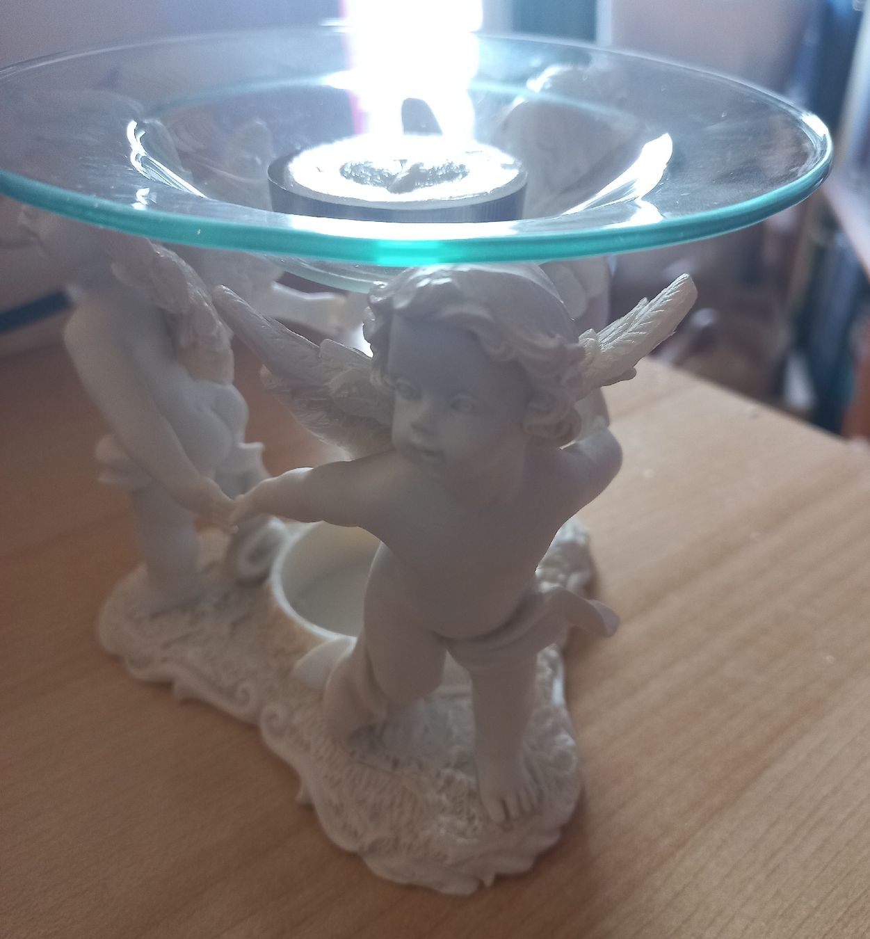 Diffusori di oli essenziali: Diffuseur d'huiles essentielles décoratif avec anges. – Nuovo e nell'imballaggio originale da Payerne venduto da ougandine4 2