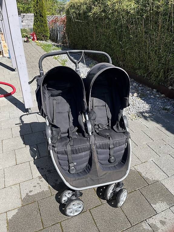 Carrozzine: Geschwisterwagen/ Kinderwagen  – Usato da Gerlafingen venduto da Brnmbl