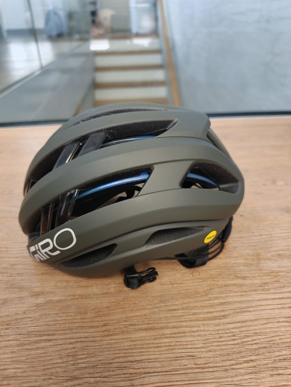 Giro Helme: Giro Aries Spherical Grösse M Matt dark sage – Gebraucht aus Bachenbülach von Food4Thought 2