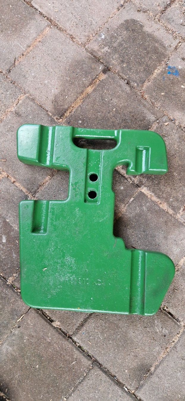 John Deere Trattori: Masse John Deere Frontgewicht – Usato da Reinach BL venduto da Wale1957
