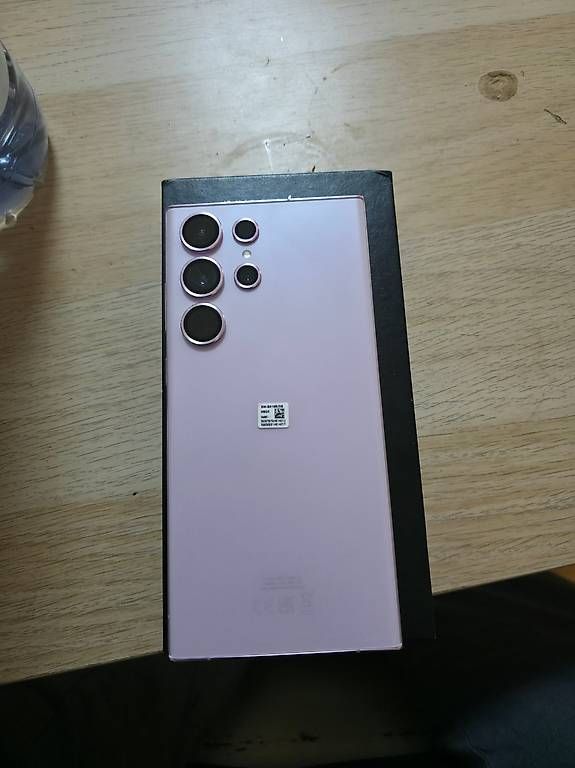 Handys / Smartphones: SAMSUNG GALAXY S23 ULTRA – Gebraucht aus Vevey von Puv_6cxv 1