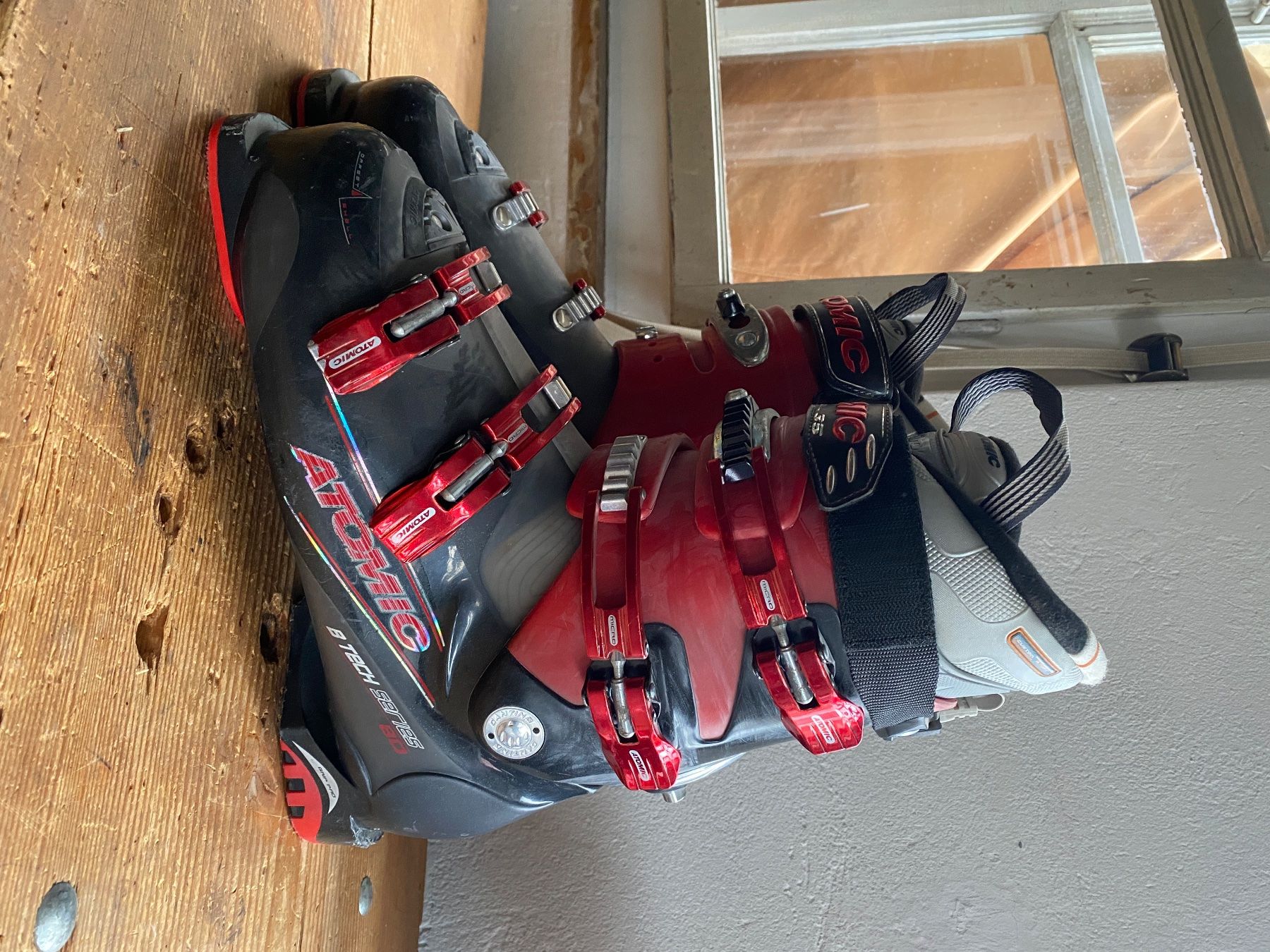 Atomic Scarpe da uomo: Atomic Skischuhe – Usato da Grafenried venduto da 3322 1