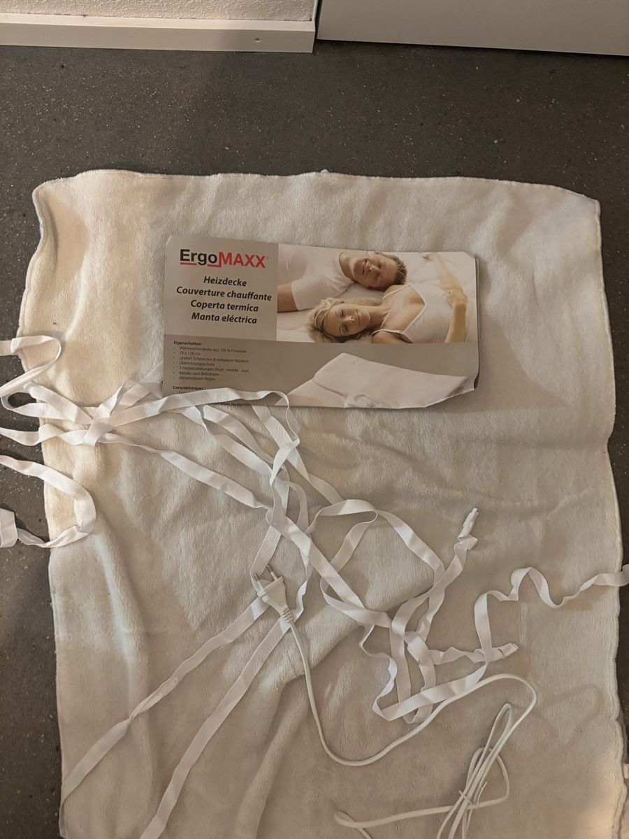 Coperte: Heizdecke von ErgoMaxx – Usato da Oberweningen venduto da Zabrina