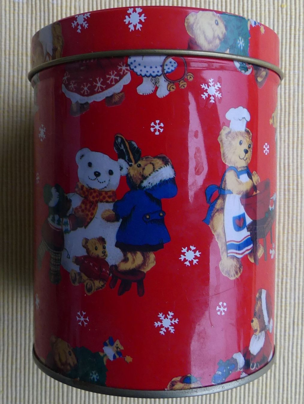 Behälter & Ähnliches: Blechdose mit Bärenmotiv nostalgic-art rot – Gebraucht aus Kehrsatz von Heikas 1