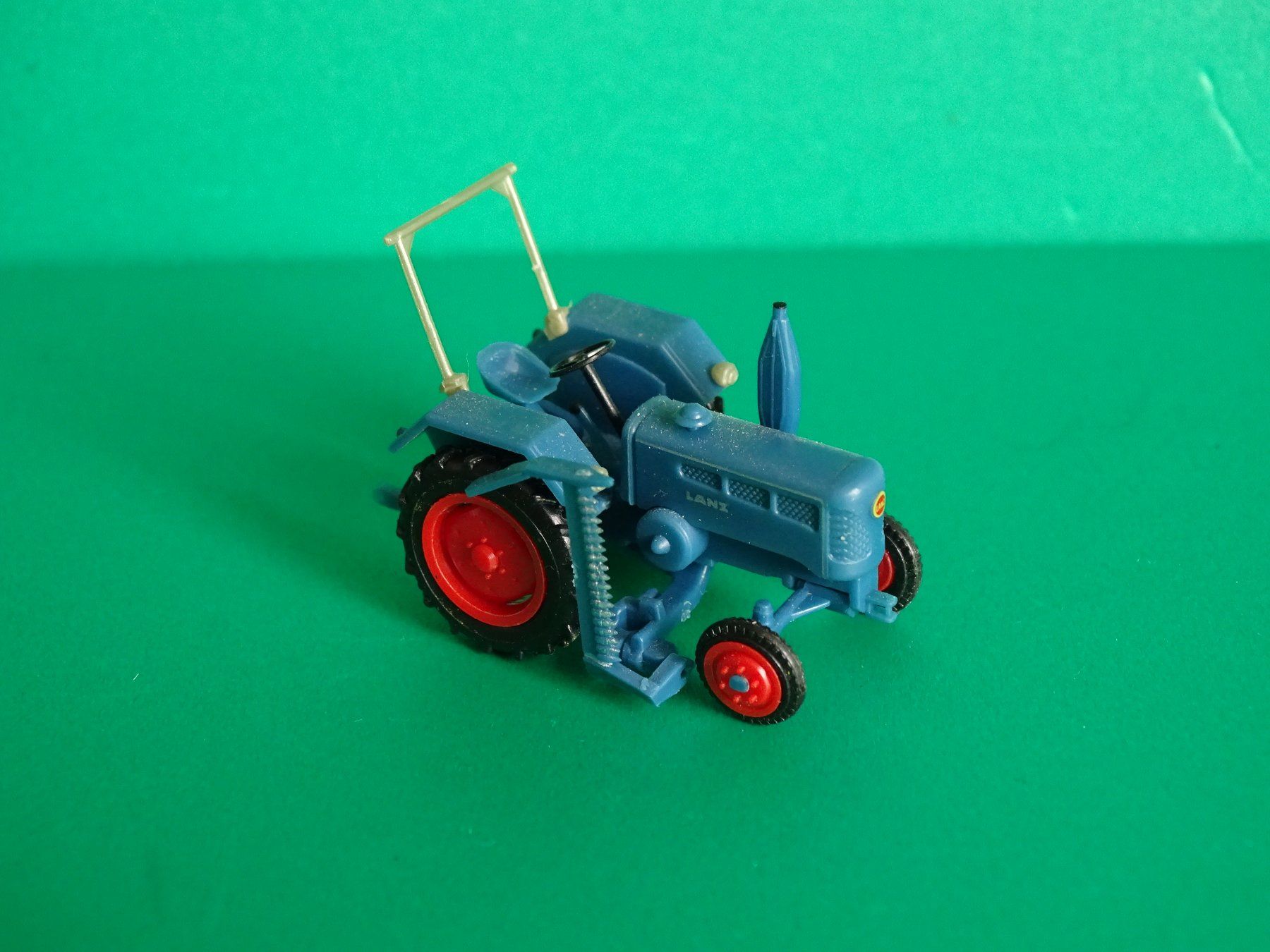 Wiking Modellini d'auto: Lanz Traktor von Wiking 1/87 – Usato da Bretzwil venduto da Meex 1
