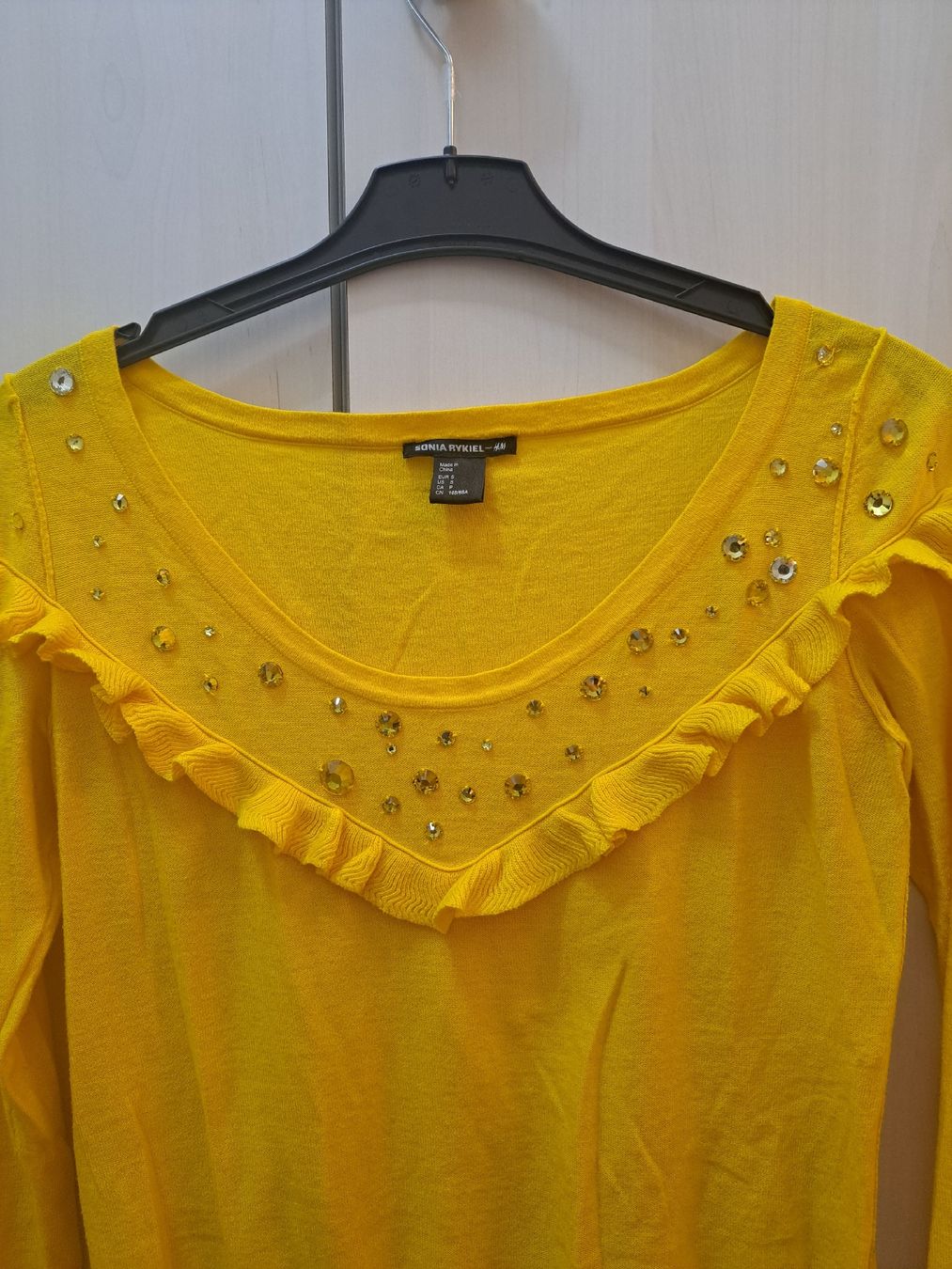 Sonia Rykiel Pulls & Sweat-shirts: Pull jaune à strass Sonia Rykiel - Taille S – D'occasion à Chêne-Bourg par mar_p5n7