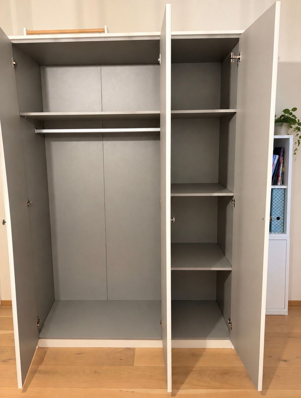 Armadi: Schrank – Usato da Uerzlikon venduto da mon_686j 1