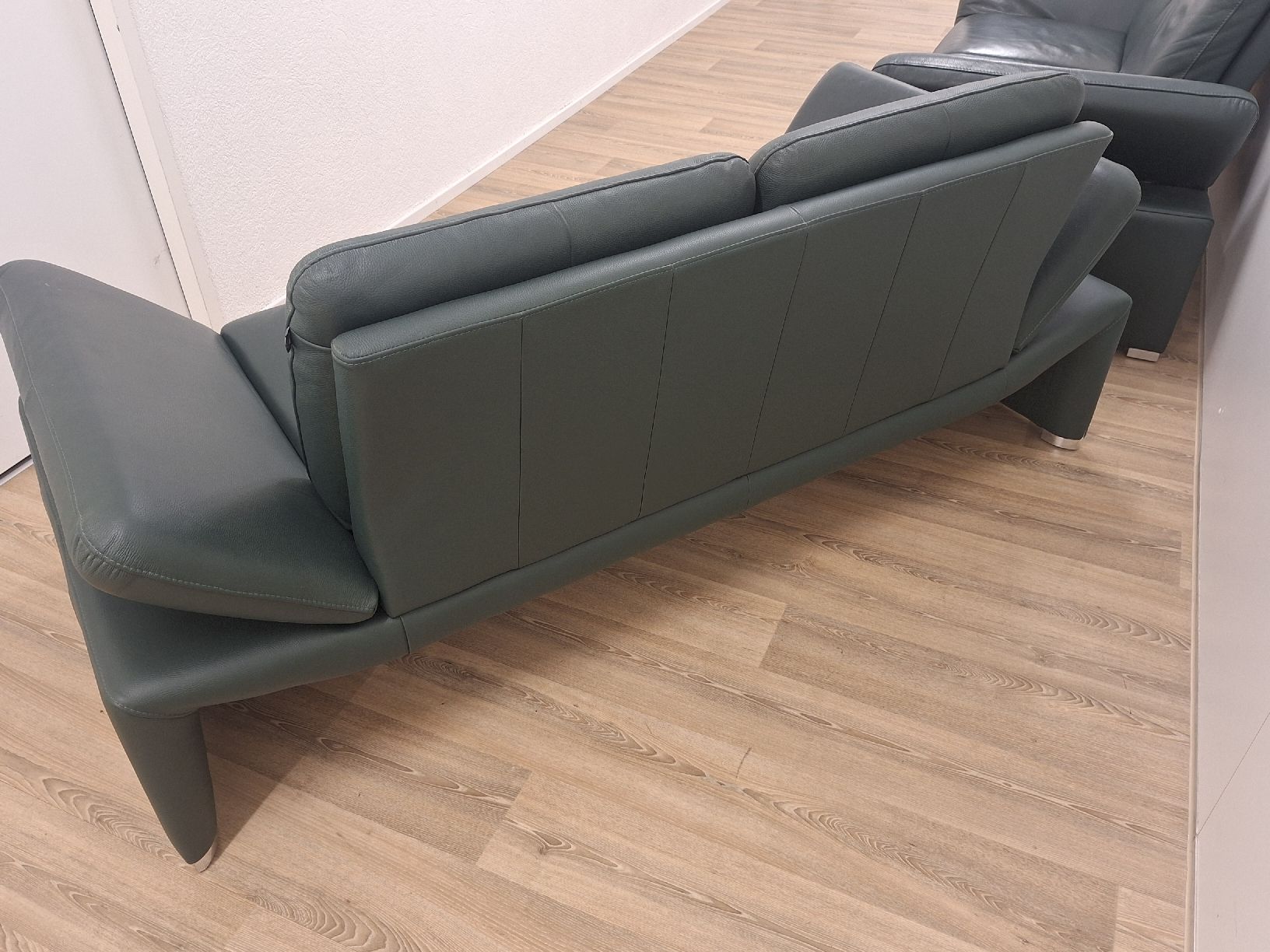 Divani: 2 wunderschöne Echtleder Sofa – Usato da Grüt (Gossau ZH) venduto da wisdomio7 5